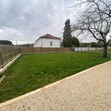 De Julien Et Guylaine Holiday home *